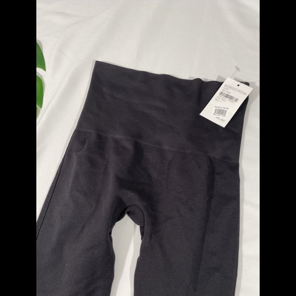 NEW Spanx Look at Me Now' Seamless Leggings Black [ Small‎ ] - Picture 4 of 9